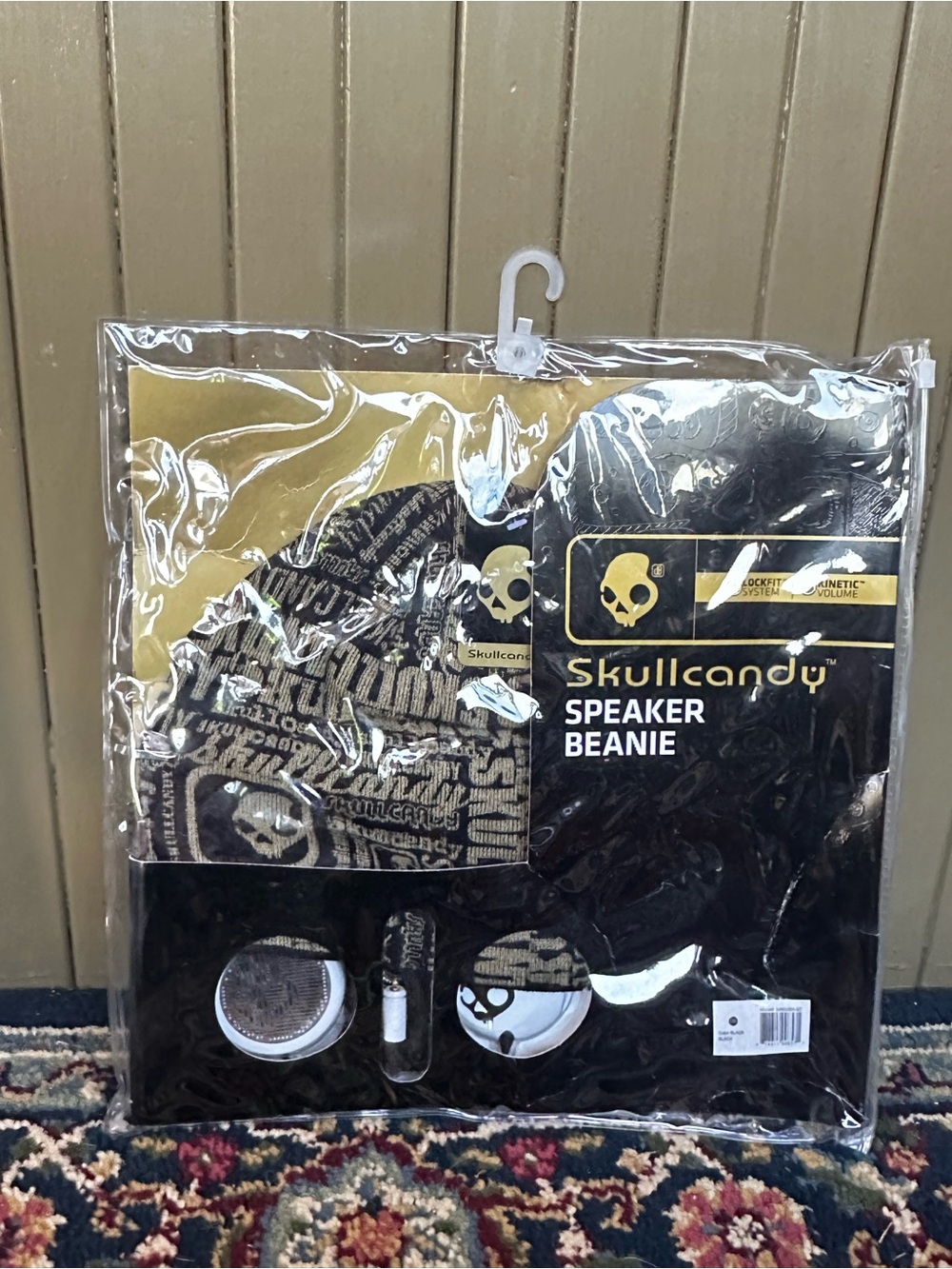 Skullcandy Speaker Beanie NEW Black Gold